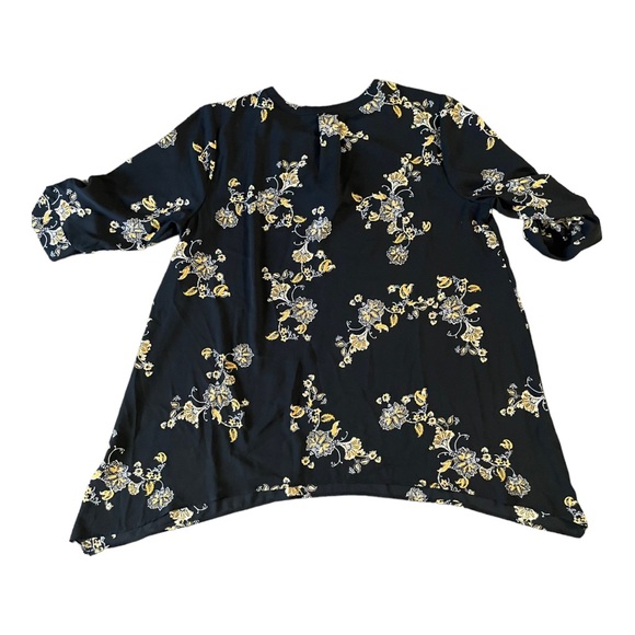 Torrid Marigold Black and Yellow Floral TunicSize 2X - Picture 10 of 12